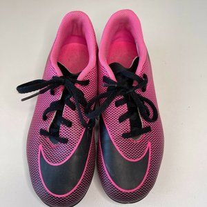 Girl's Nike JR Bravata CLEATS SIZE 4Y PINK AND BLACK